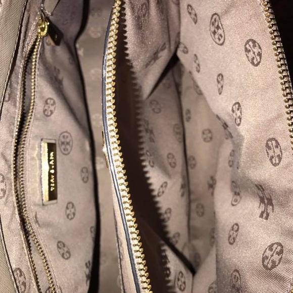 Tory Burch EEUC Large Robinson Double Zip - Picture 5 of 9